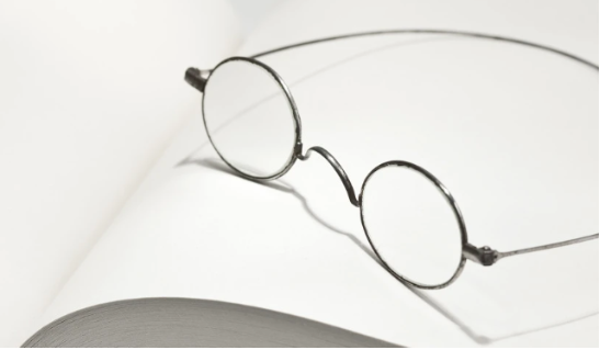 老花白內(nèi)障