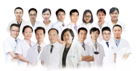 廈門眼科中心眼底病專科醫(yī)生團(tuán)隊(duì)